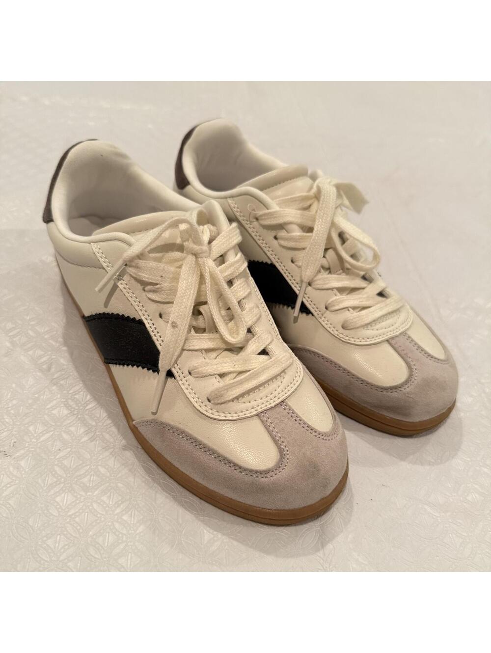 Vintage Style White and Gray Sneakers with Black Stripe